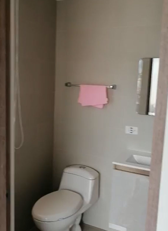 571